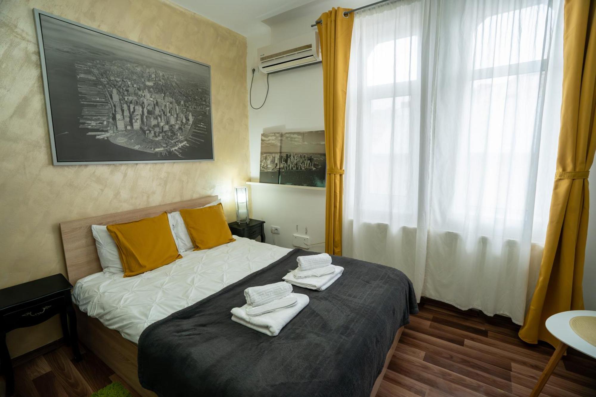 Central Old City Center Studio Universitate Coltea - Cav9 Букурещ Екстериор снимка