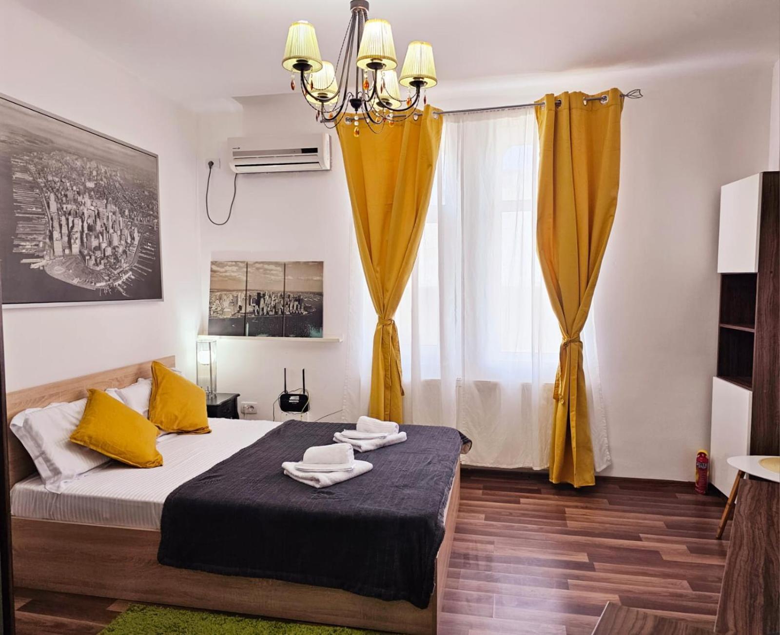 Central Old City Center Studio Universitate Coltea - Cav9 Букурещ Екстериор снимка